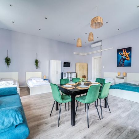 Downtown Delight - Erzsebet Blvd - 13 Ppl Apartman Budapest Kültér fotó
