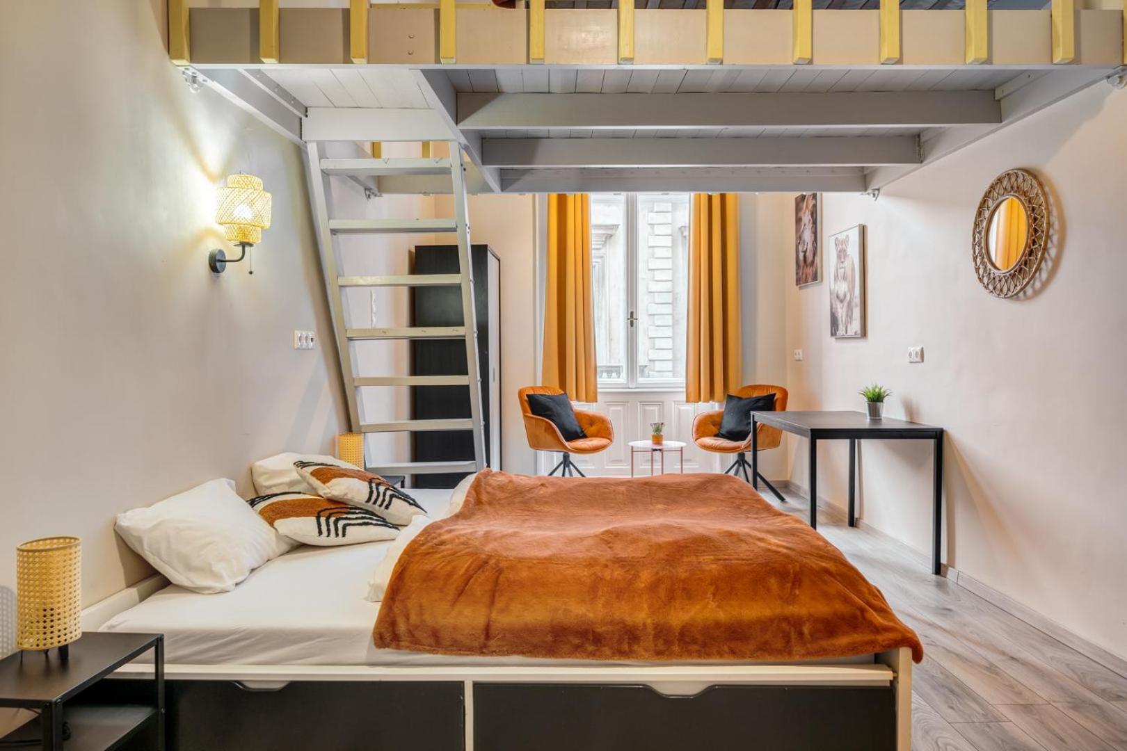 Downtown Delight - Erzsebet Blvd - 13 Ppl Apartman Budapest Kültér fotó